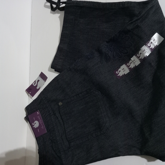 Women's Capri pants size 14 brand new - Picture 1 of 8